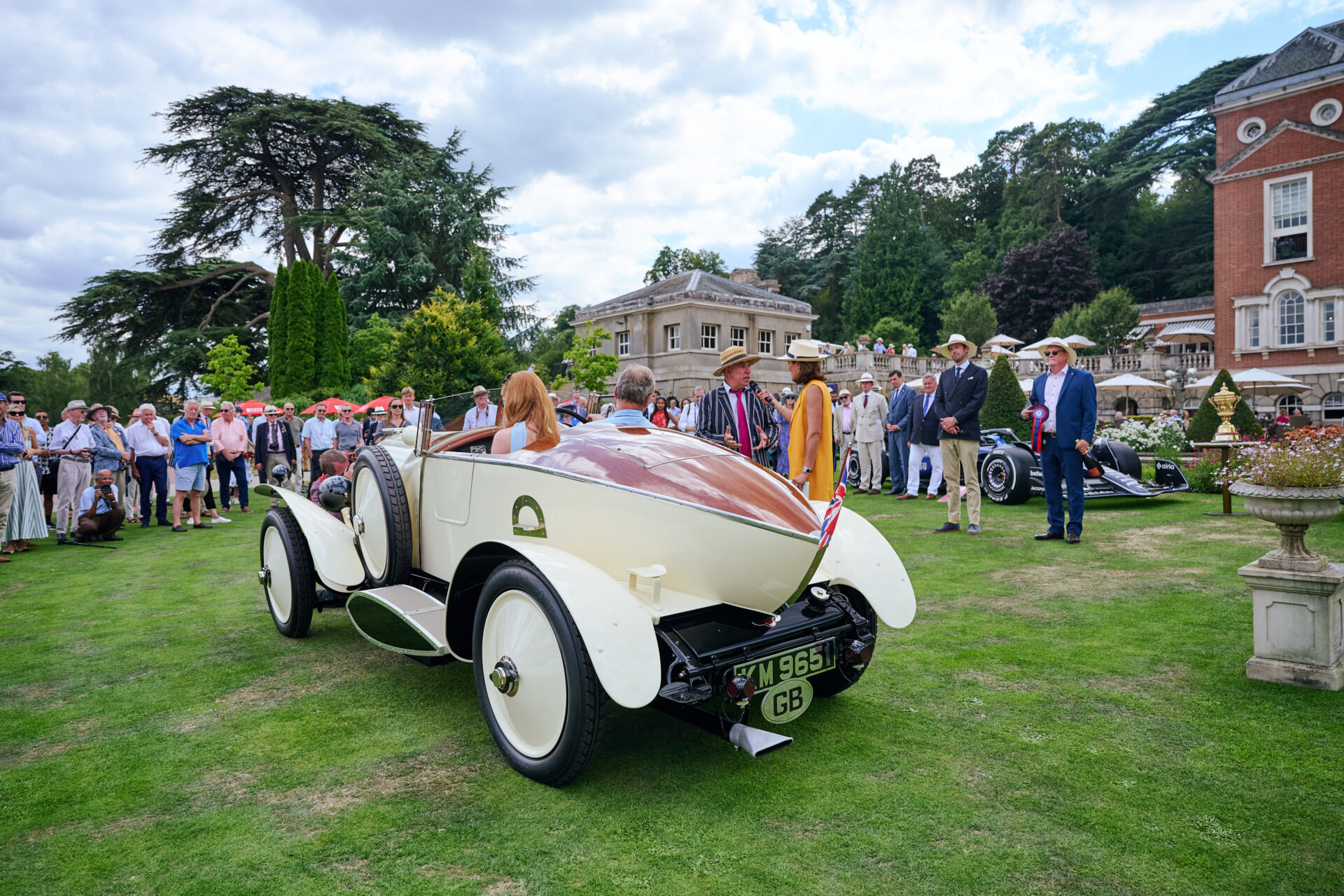 520b205b-63f2-088e-c739-3caaa1f70651