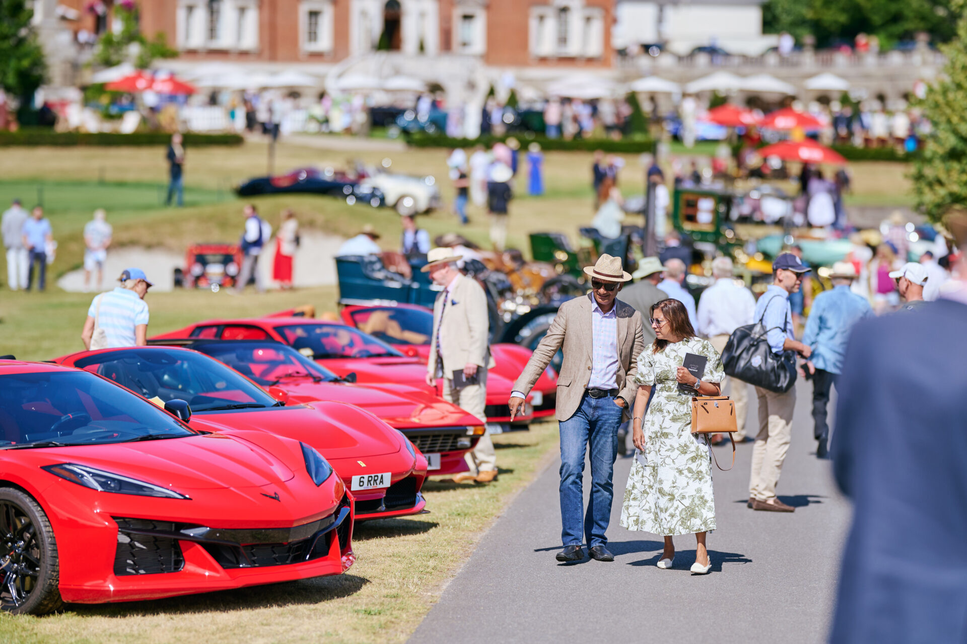 b02e1b40-03f9-7afa-38d5-922215472383