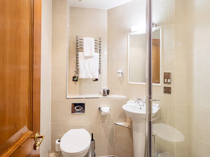 PM Single Bathroom 800×600