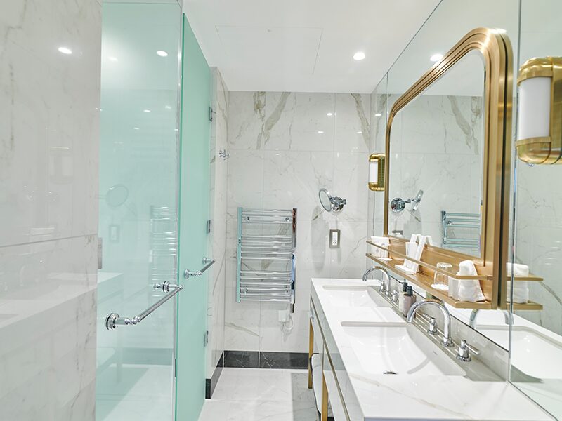 President Suite Bathroom 800×600
